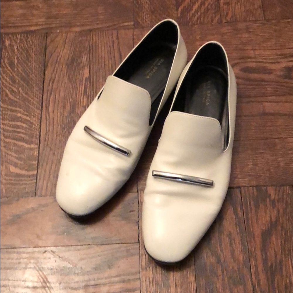 Via Spiga Tallis white loafer, sz 6.5